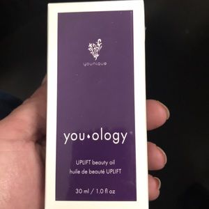 YOUNIQUE UPLIFT BEAUTY OIL